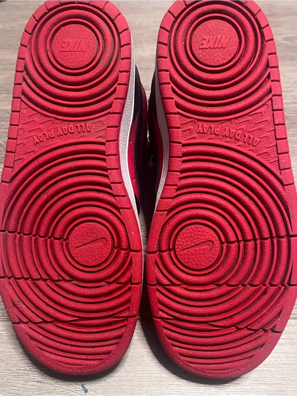 Nike Kids’ High-Top Sneakers in Red and Black Size 4Y - Picture 10 of 11